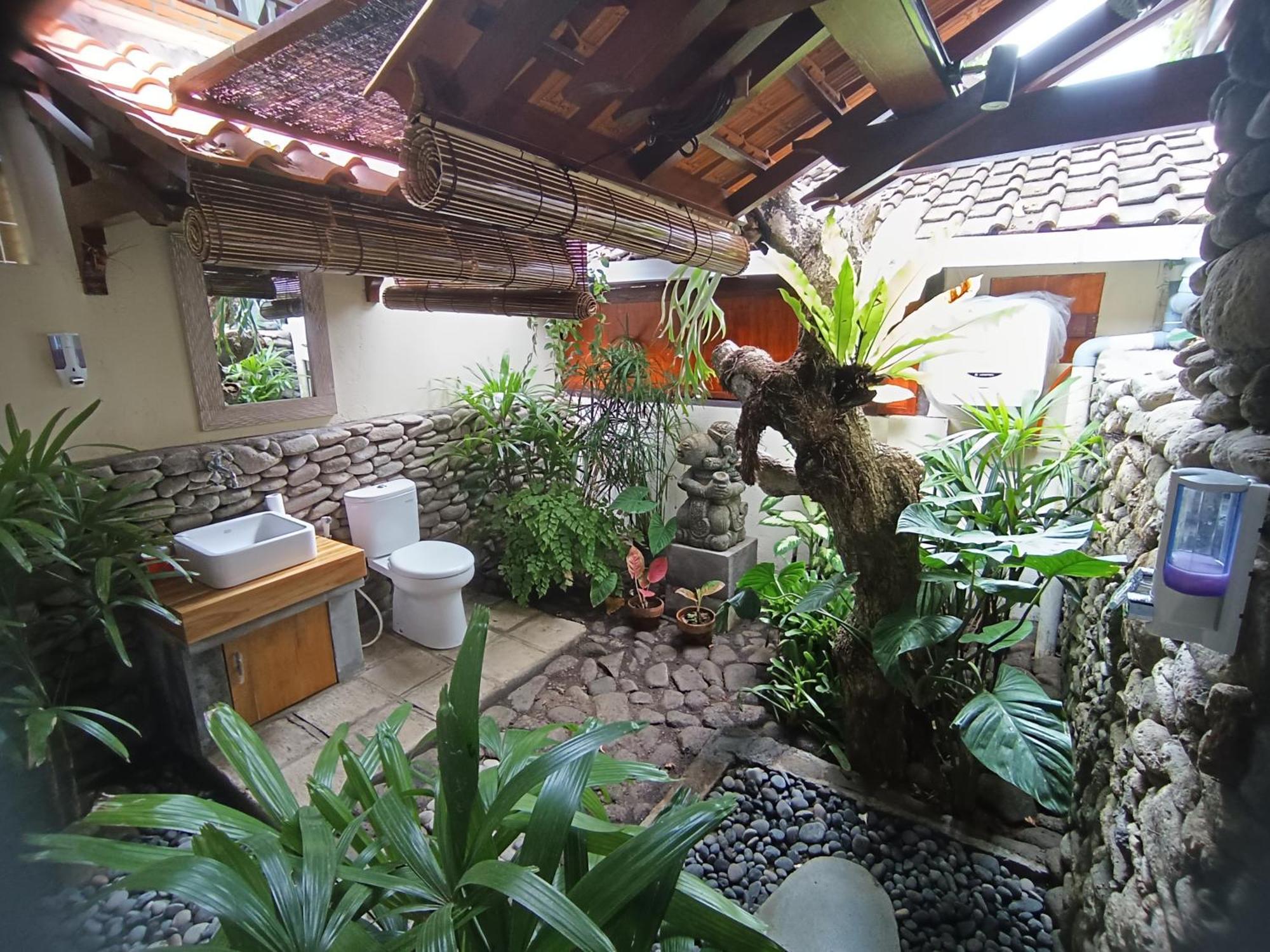 Katang - Katang Guest House Denpasar  Exterior photo