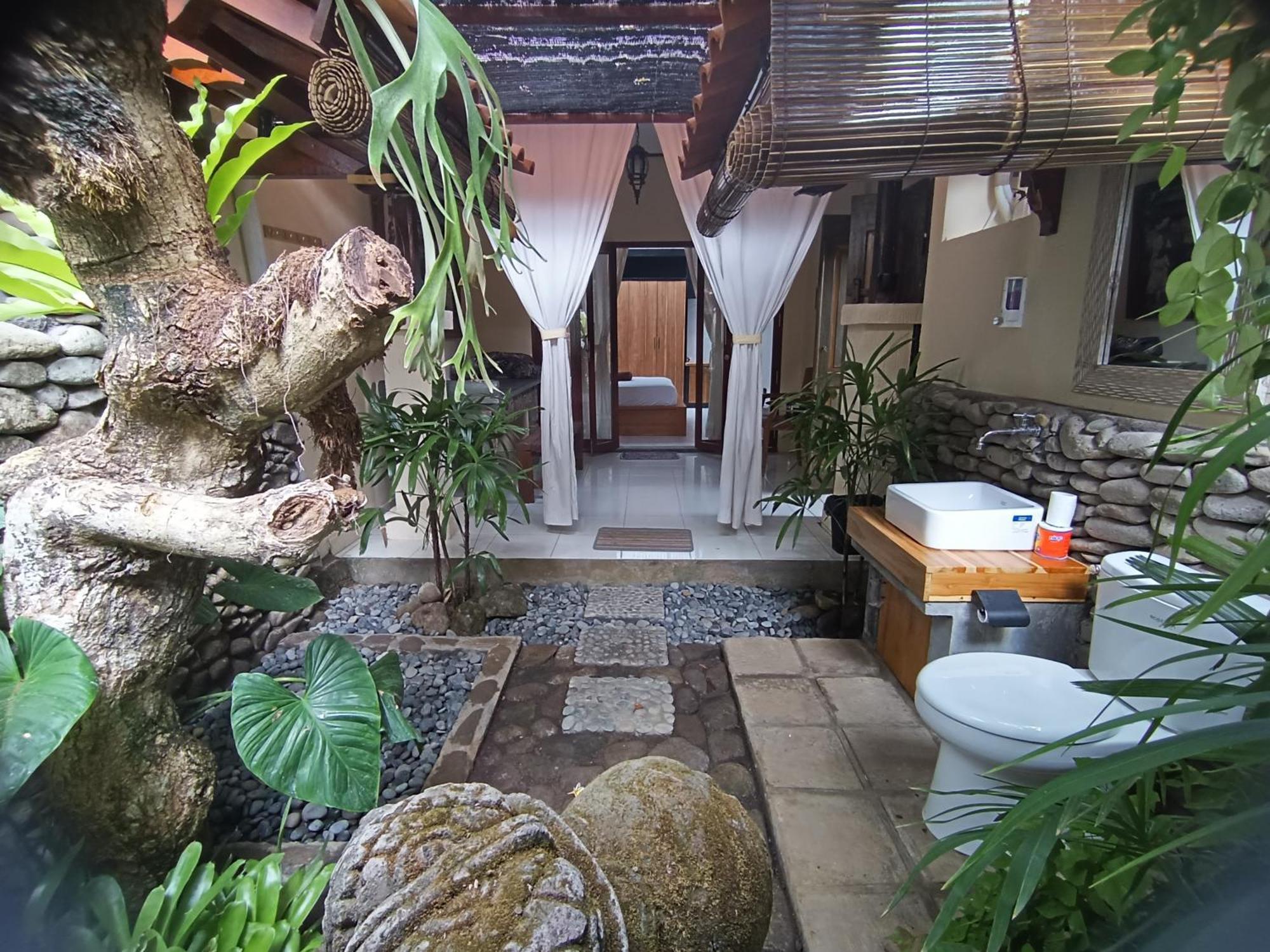 Katang - Katang Guest House Denpasar  Exterior photo